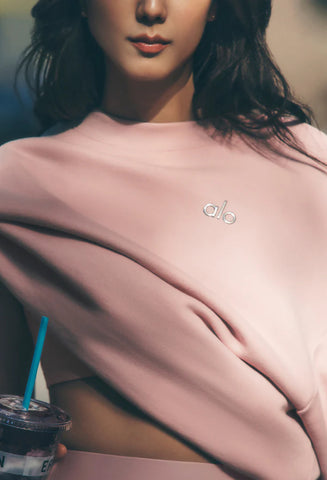 ALO YOGA ACCOLADE CREW NECK PULLOVER TALLA M PREVENTA