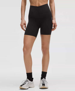 LULULEMON RISE SHORT 6 POOL PARTY NEGRAS SIZE 6 PREVENTA
