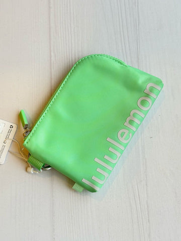 TARJETERO LULULEMON VERDE