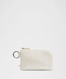 TARJETERO LULULEMON CREMA PREVENTA