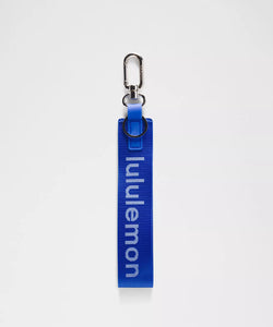 LULULEMON LLAVERO AZUL ELÉCTRICO