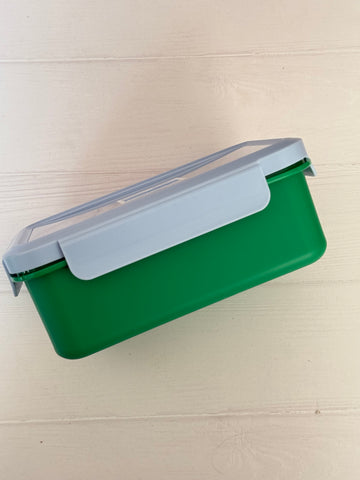LUNCH BOX VERDE TAPA CELESTE