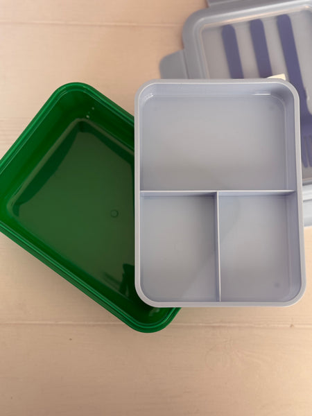 LUNCH BOX VERDE TAPA CELESTE