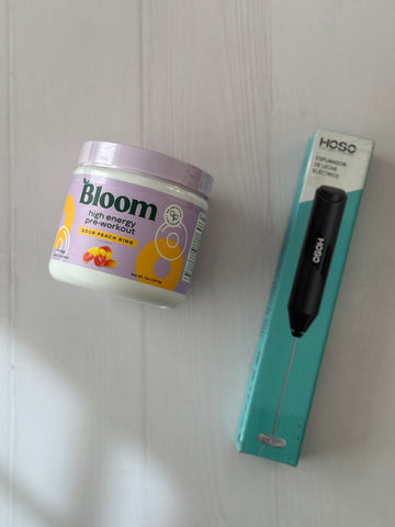 PACK BLOOM PRE WORKOUT SOUR PEACH RINGS + BATIDOR