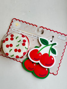 SET PASTILLERO+ TAG DE MALETA CHERRY